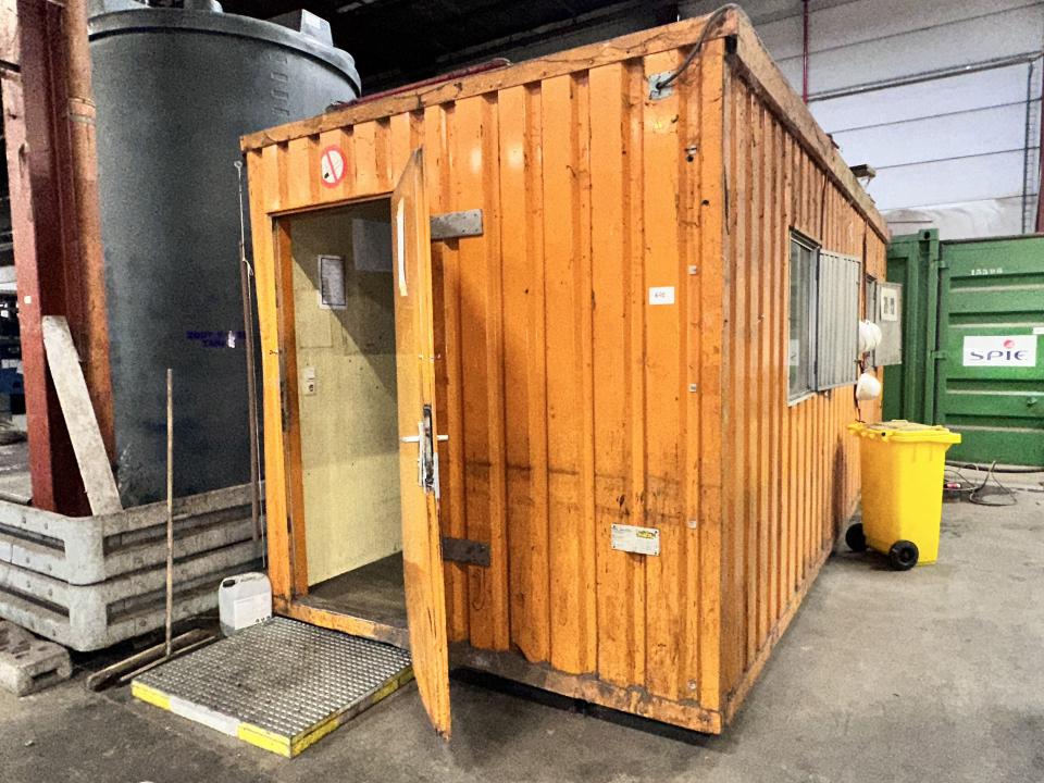 1985 SÄBU Crew Container Containers
