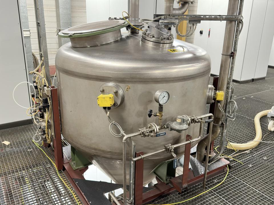 Tank/Vessel Vertical Storage Mixing Tanks
