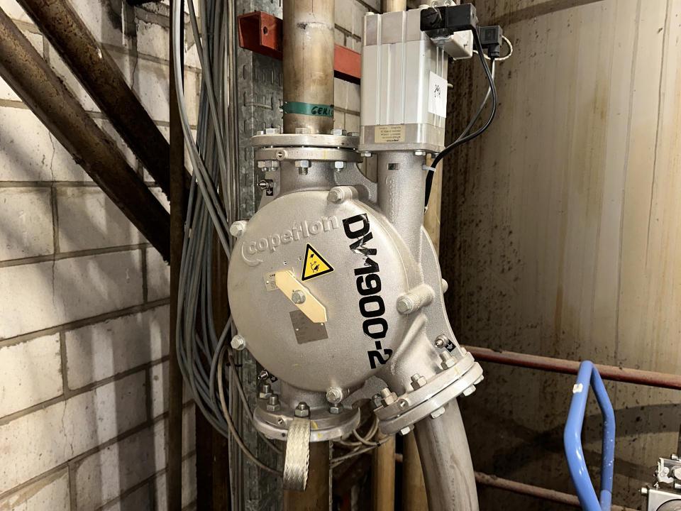 Dual-channel diverter for granulates and powder Various Compressed air equipment