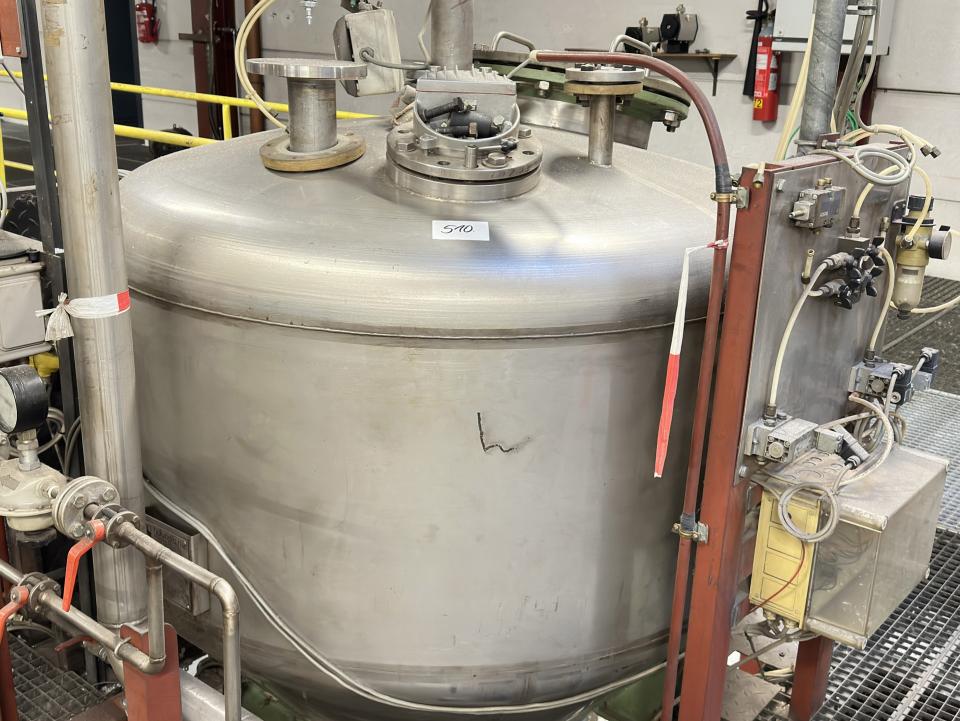 Tank / Vessel Vertical Storage Tanks