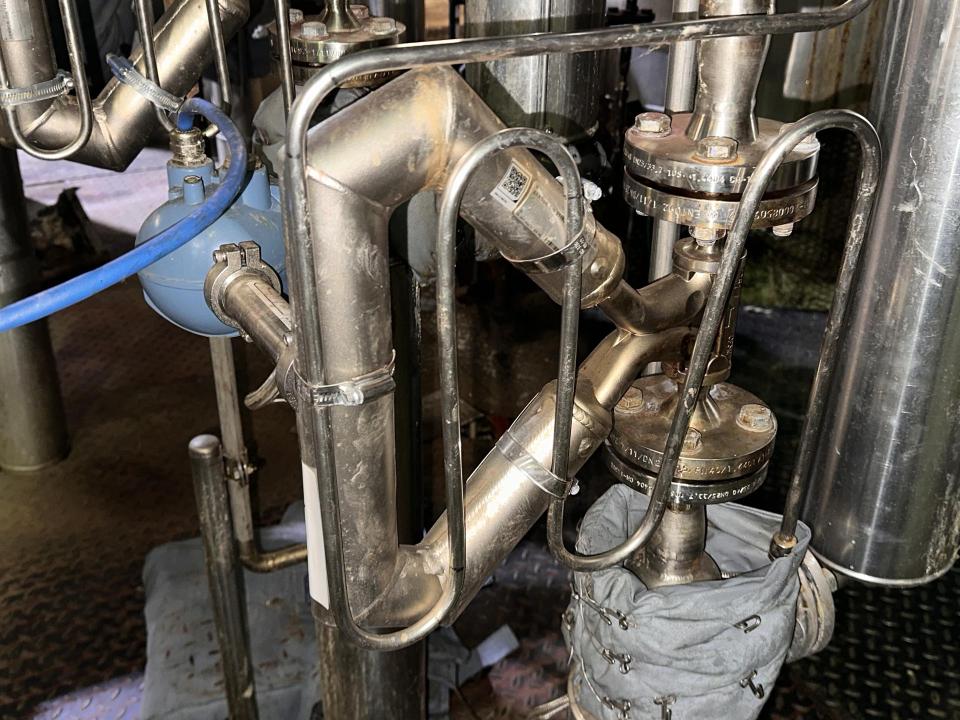 Mass flow sensor (NIB) with extended mount Volume Flow Meters