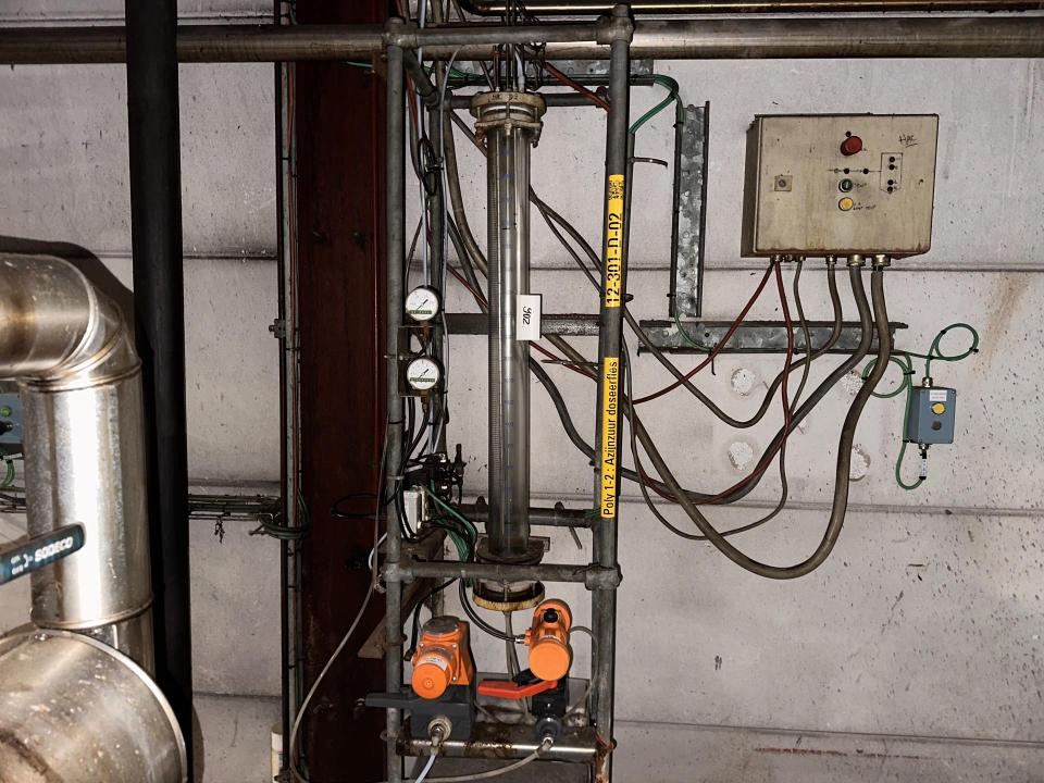 Dosing for acetic acid Mixing and dosing units