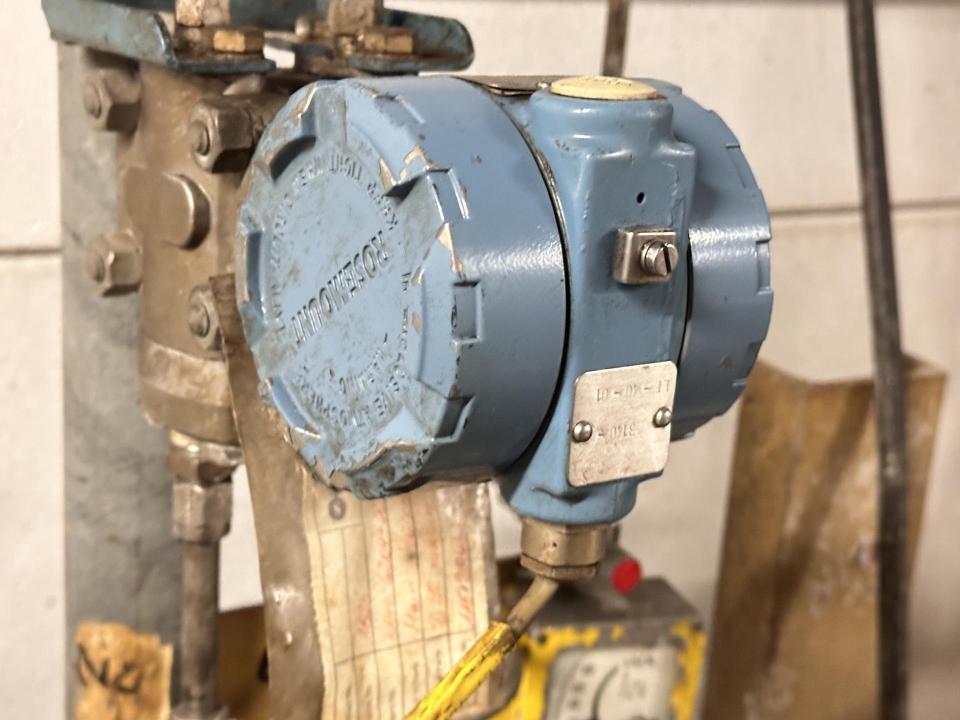 Rosemount PRESSURE TRANSMITTER Volume Flow Meters