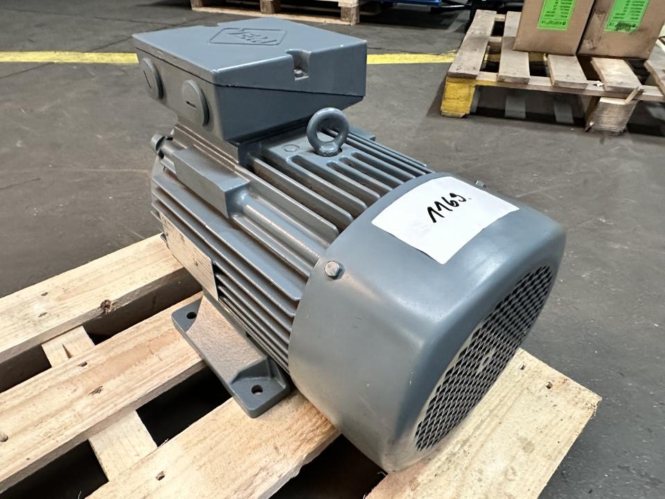 VEM Motoren NEW replacement engine Metal stock