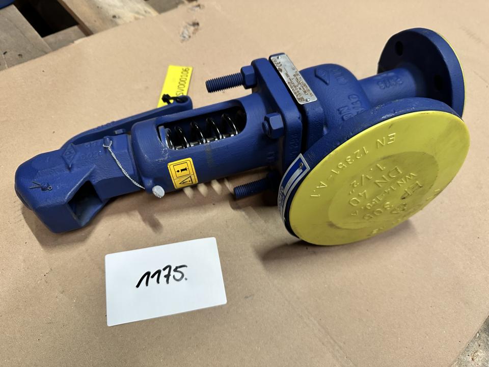Flanged safety valve Valves
