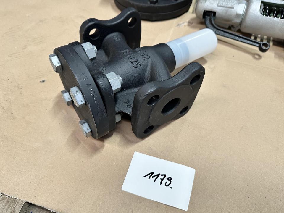 Flanged 2-port seat valve Valves