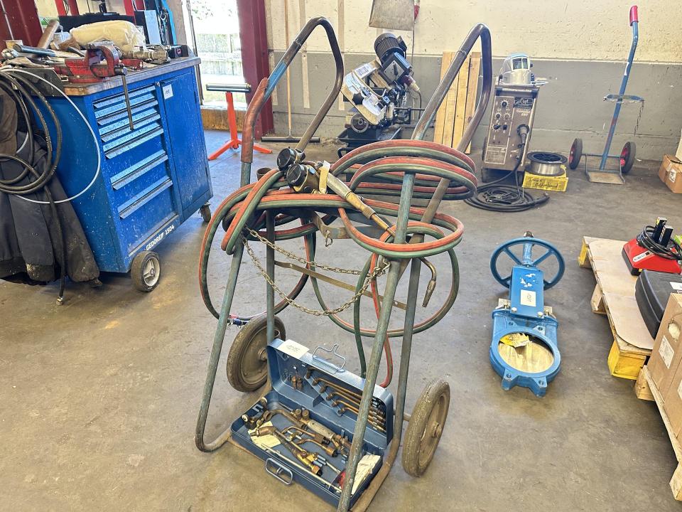 Gas cylinder trolley Manual tools