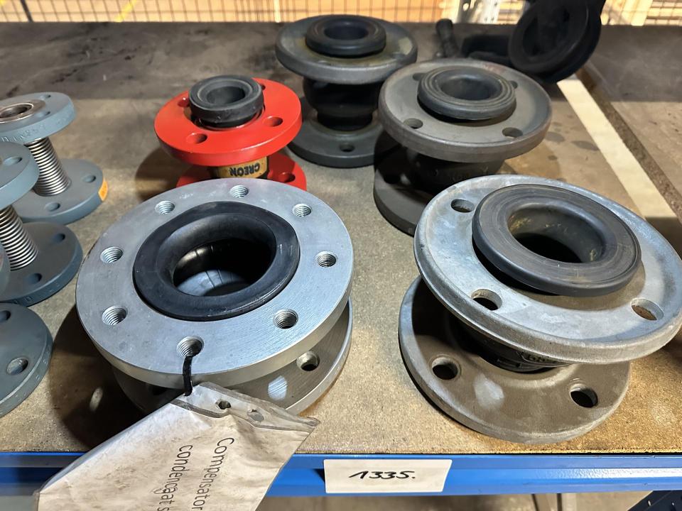 Expansion flange Metal stock