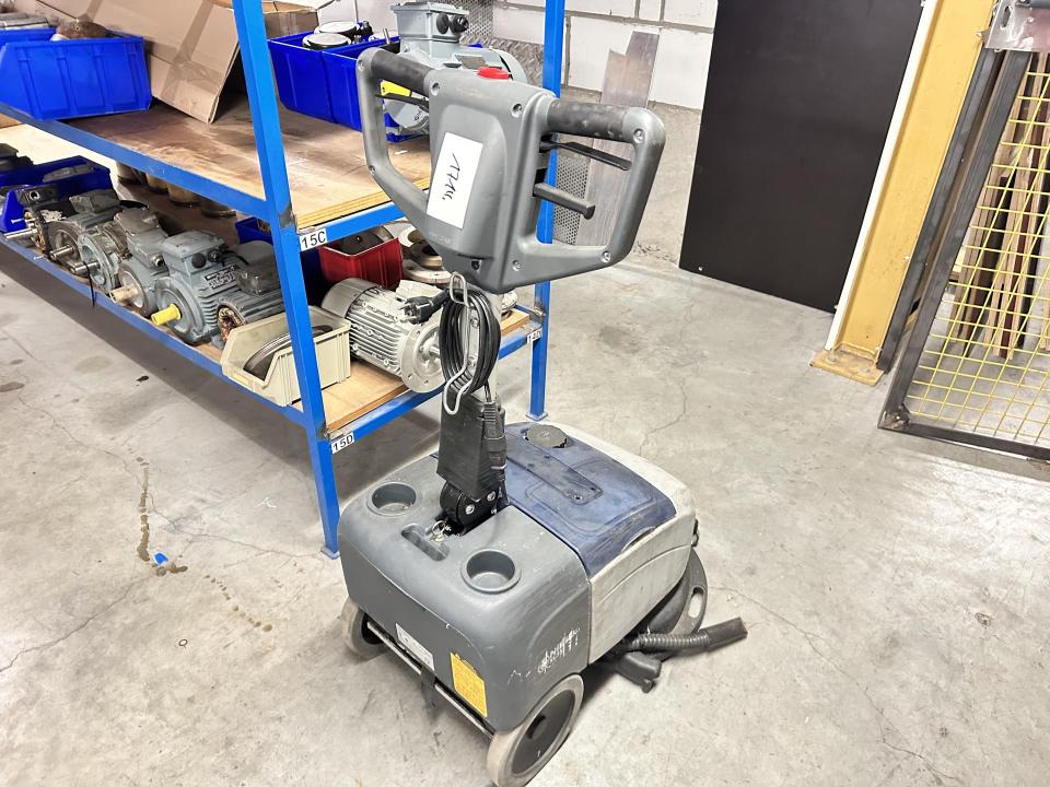 Cleaning Scrubber / Dryer Cleaning and hygiene