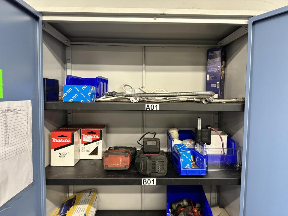Contents of the 11 cabinets Metal stock