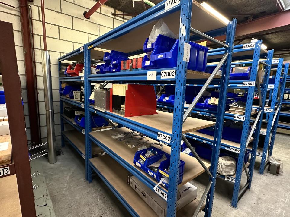 Heavy-duty shelving Storage Racking