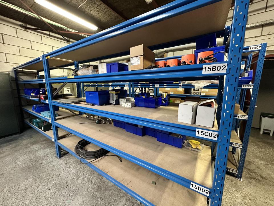 Heavy-duty shelving Shelving