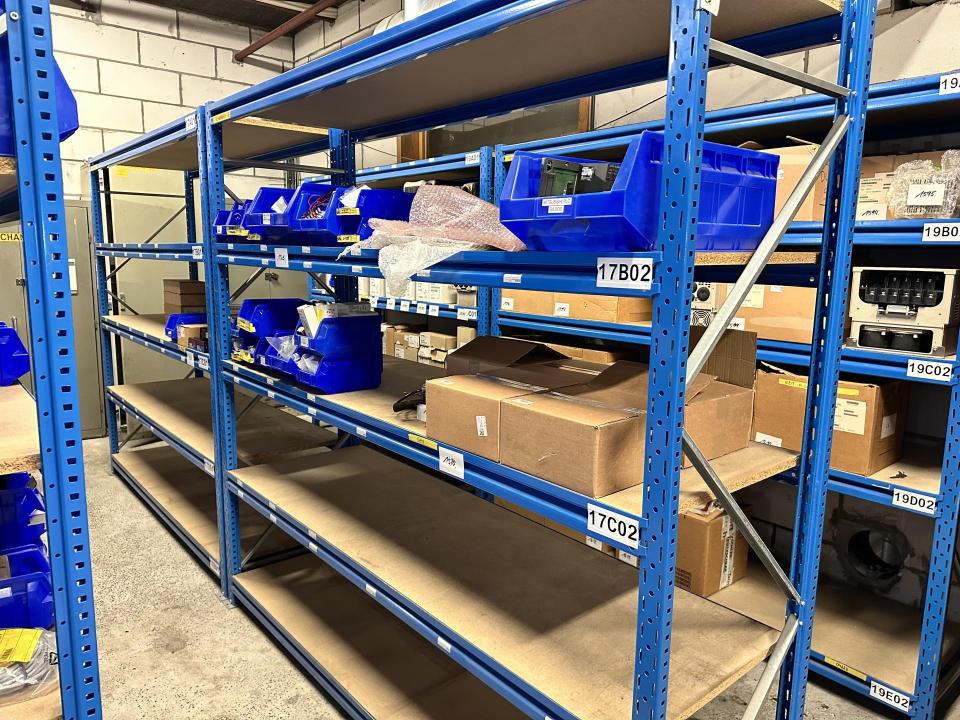 Heavy-duty shelving Shelving