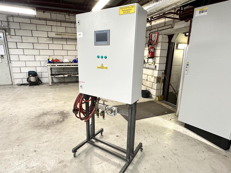 Mobile distribution cabinet 