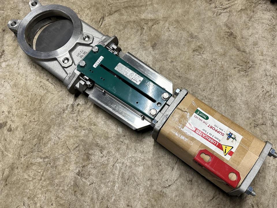 Pneumatic slide valves Valves