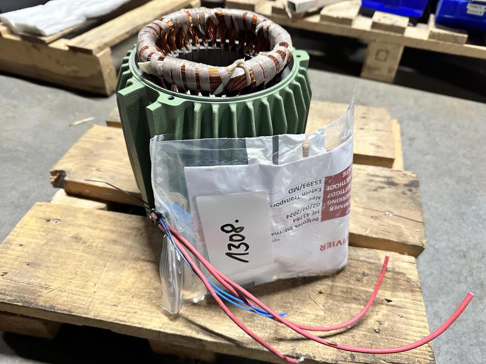 Reconditioned Alternator Motor Metal stock