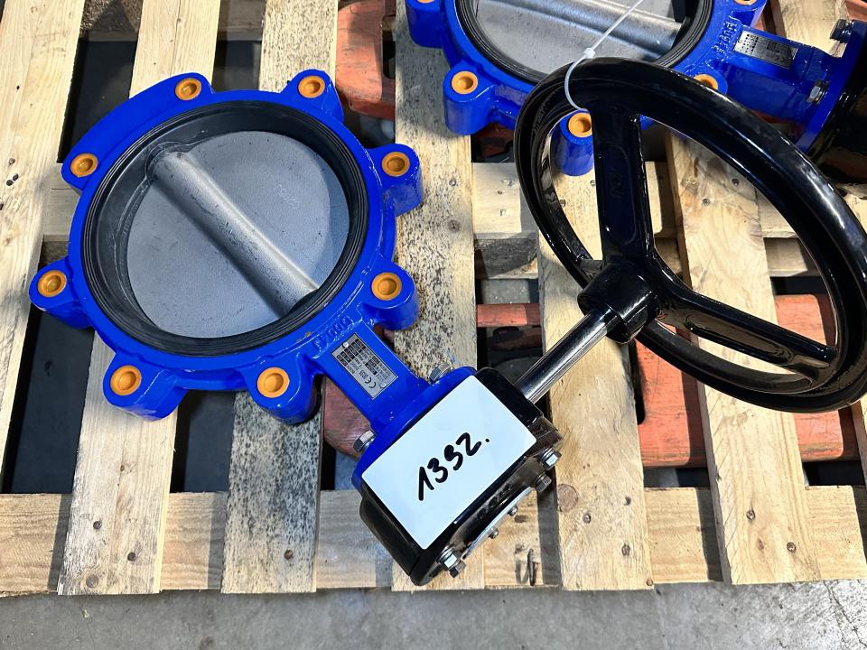 Slide valves Storage and Handling