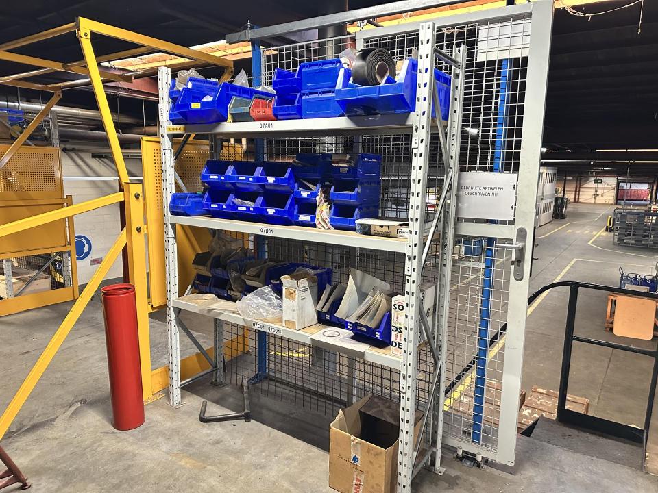 Storage rack with all contents image