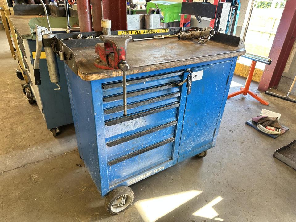 Tool trolley Manual tools