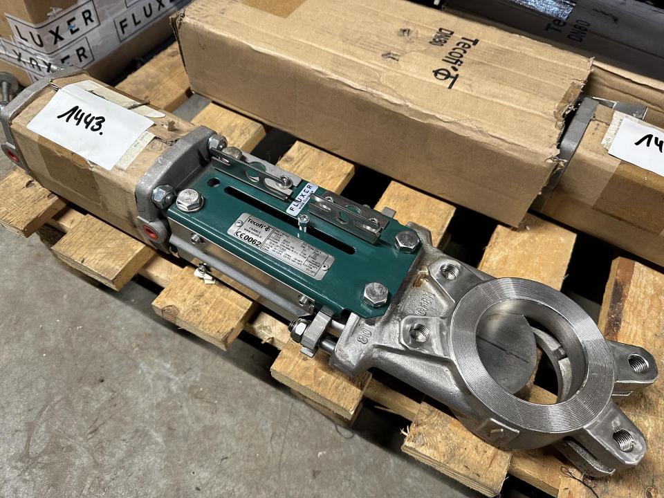 Valve Storage and Handling