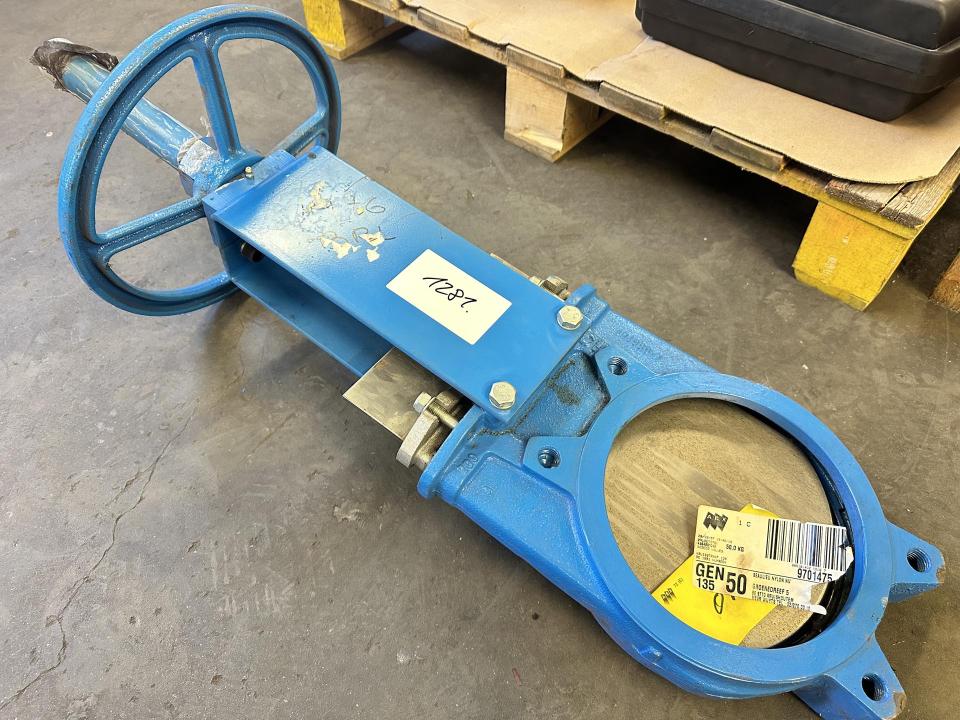 Valve Valves