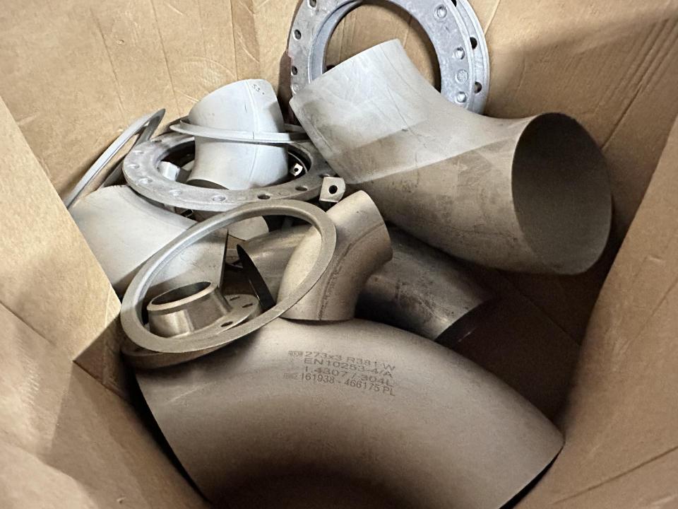 Various goods Metal stock