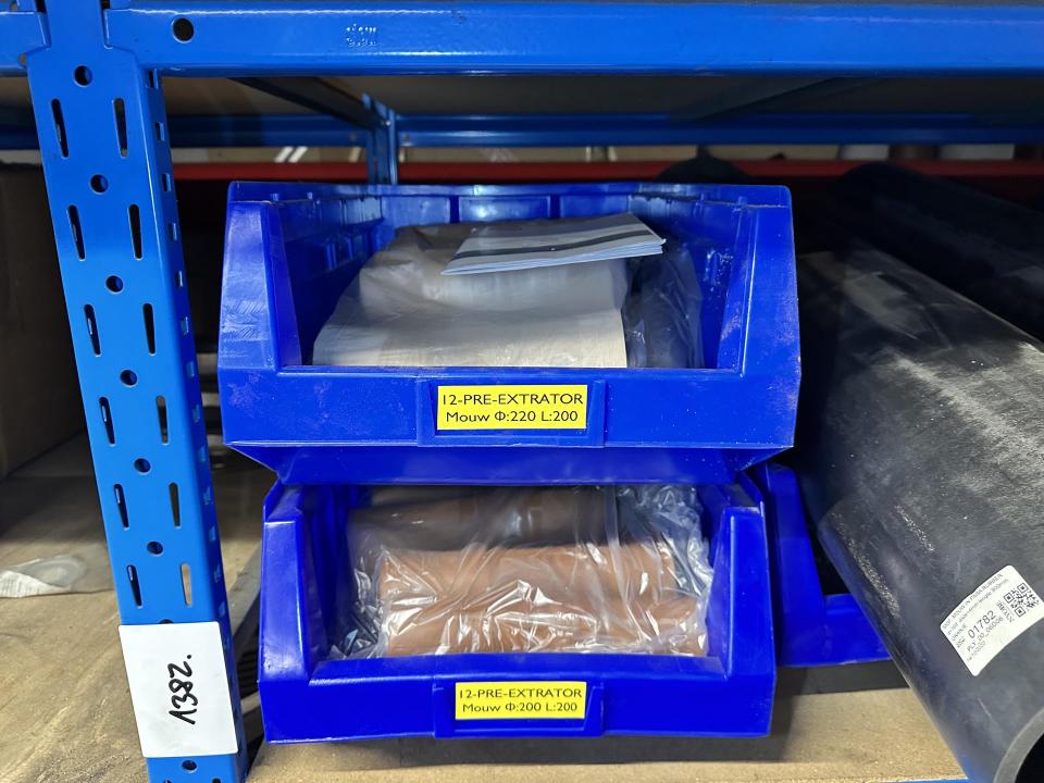 Various spare parts / unknown Metal stock
