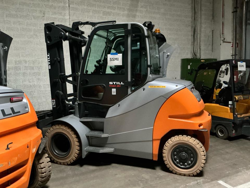 Forklift Internal Transportation