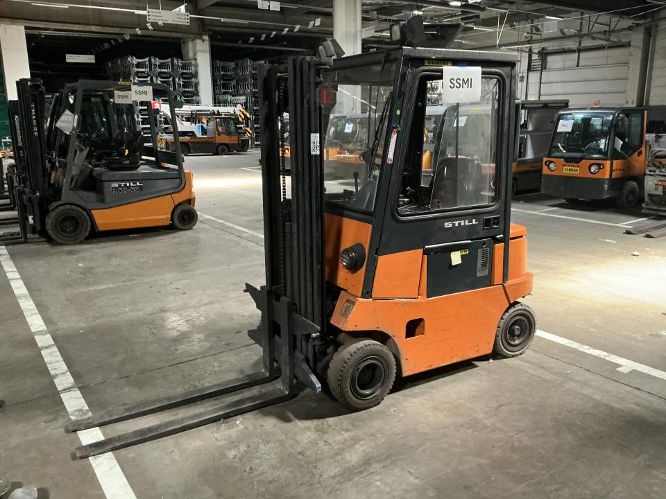 Forklift Internal Transportation