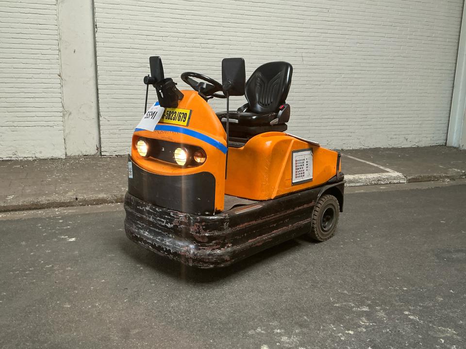 Tow Tractor Internal Transportation