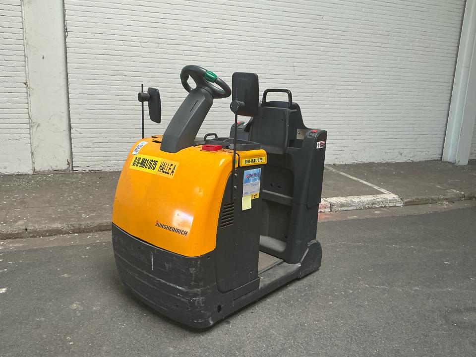 Tow truck Internal Transportation