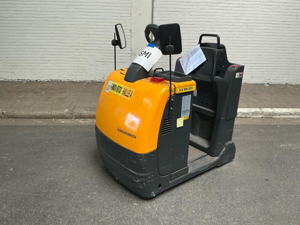 Tow truck Internal Transportation