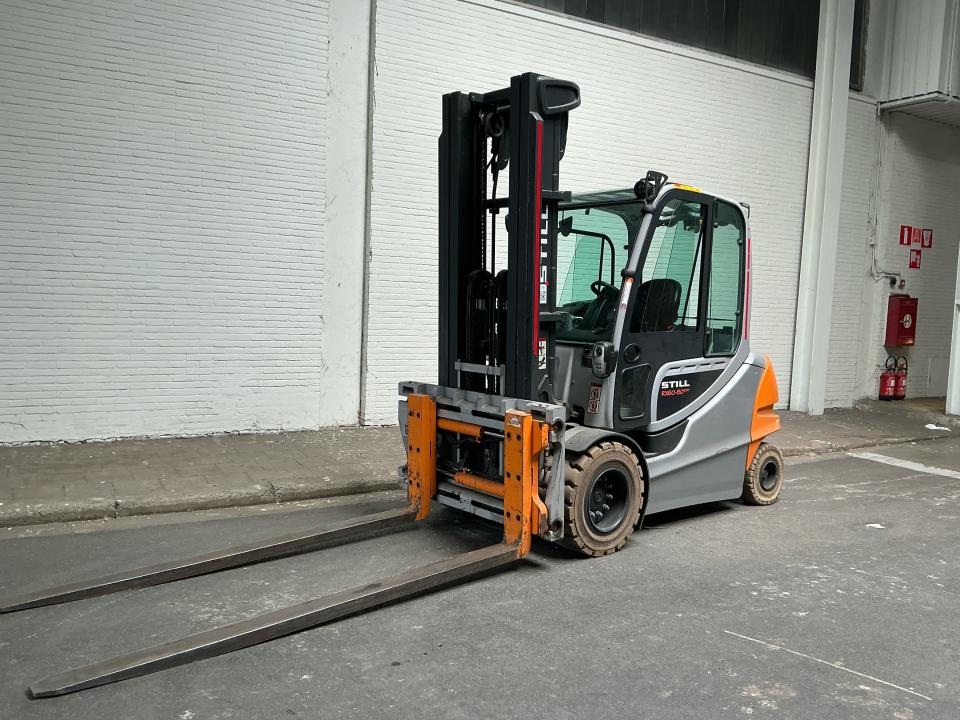 Forklift Internal Transportation