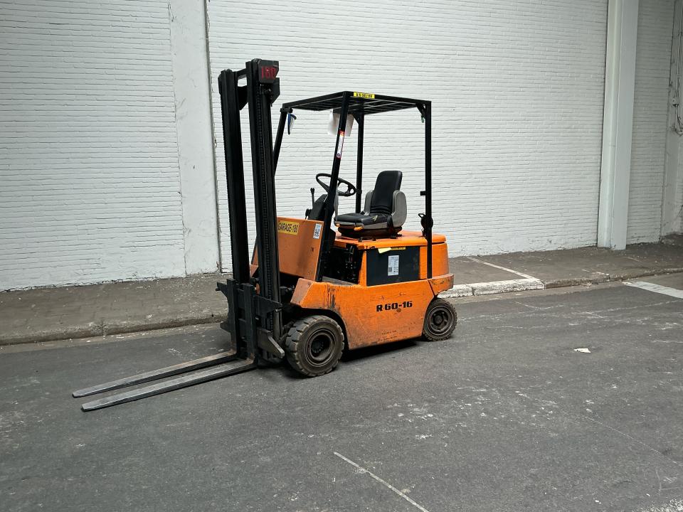 Forklift Internal Transportation