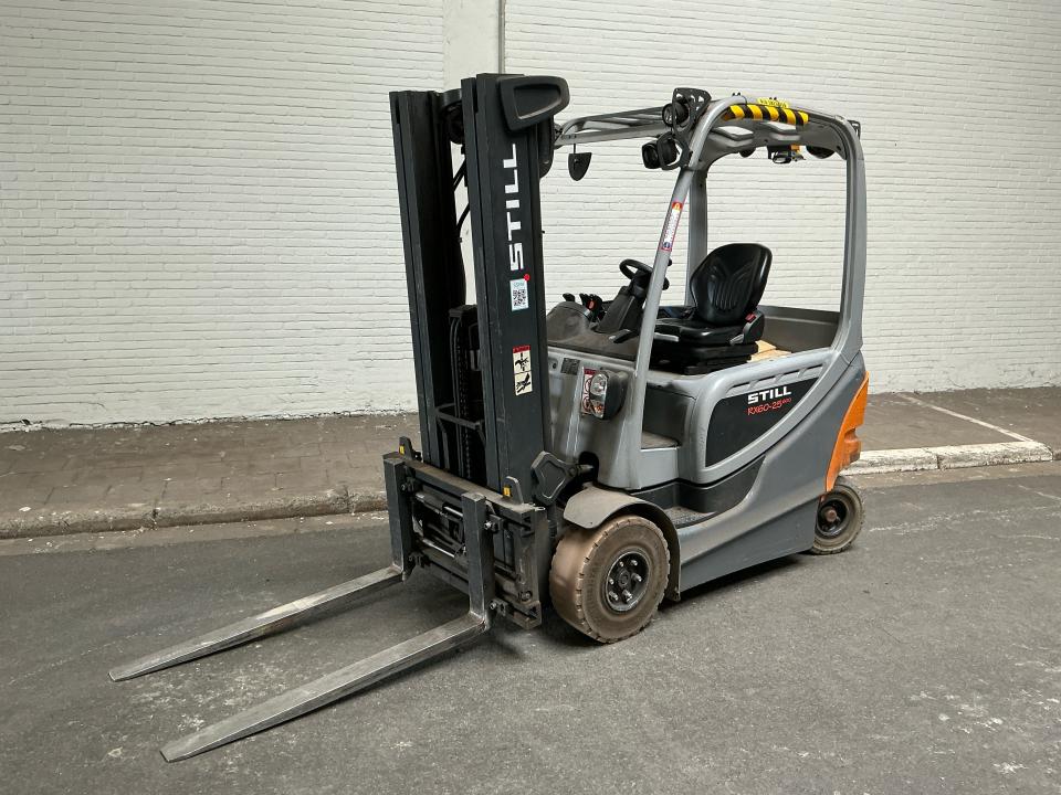 Forklift Internal Transportation