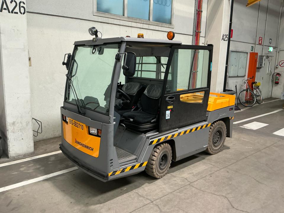 Tow Tractor Internal Transportation