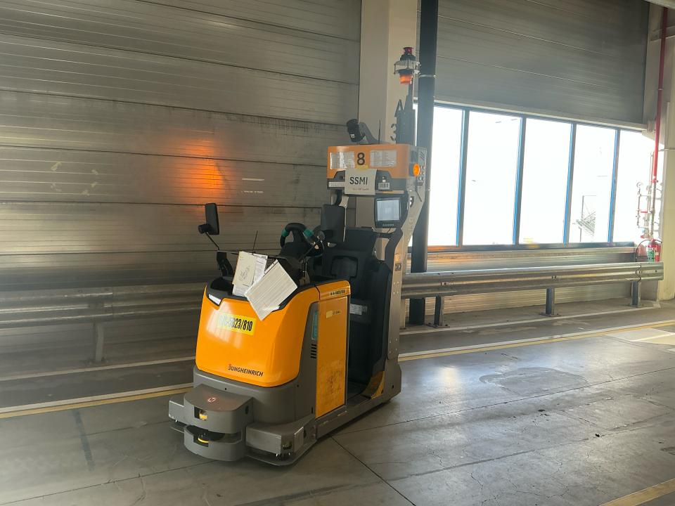 Tow Tractor Internal Transportation