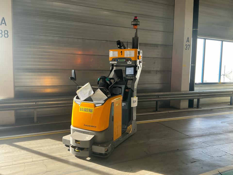 Tow Tractor Internal Transportation