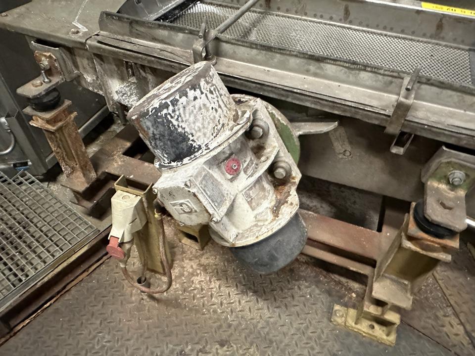 Vibrating belt Vibrating conveyors