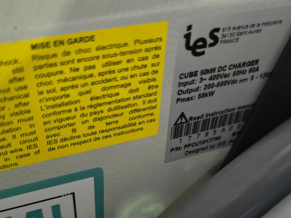 Mobile charger Battery chargers