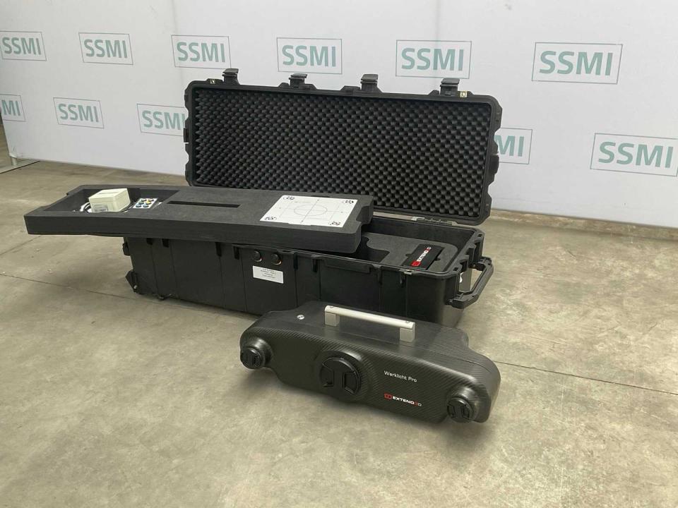 3D projection system Projectors & projection