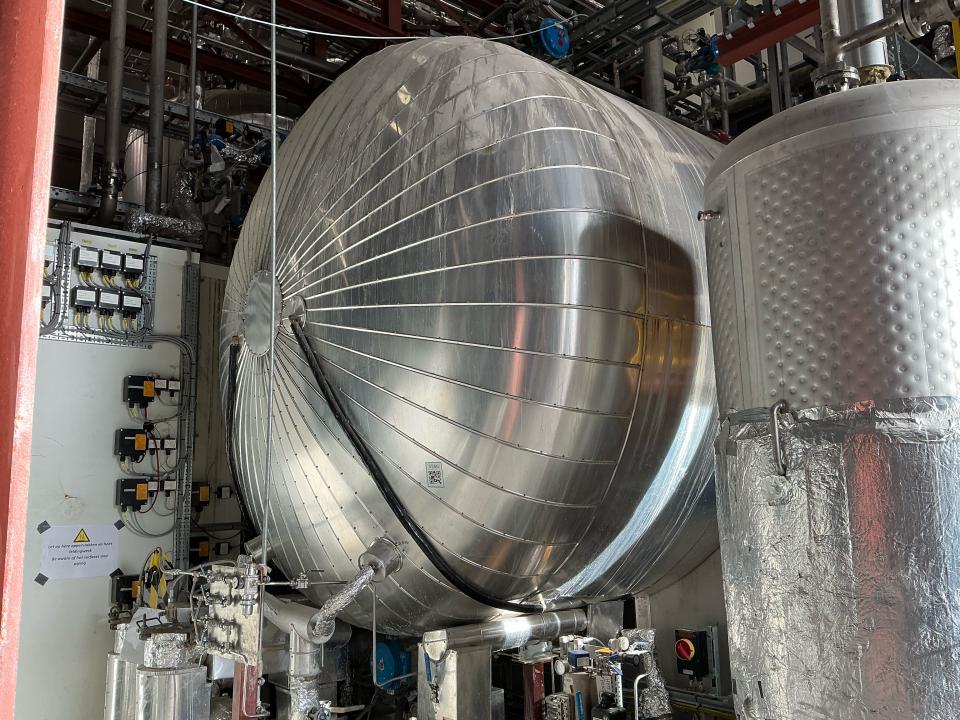 process fluid/ water mixing vessel 