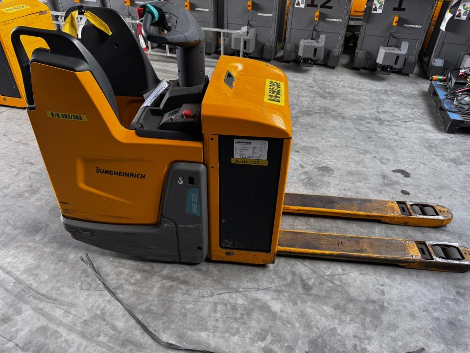 Pallet truck - W4X372B00956 Electric Pallet Trucks