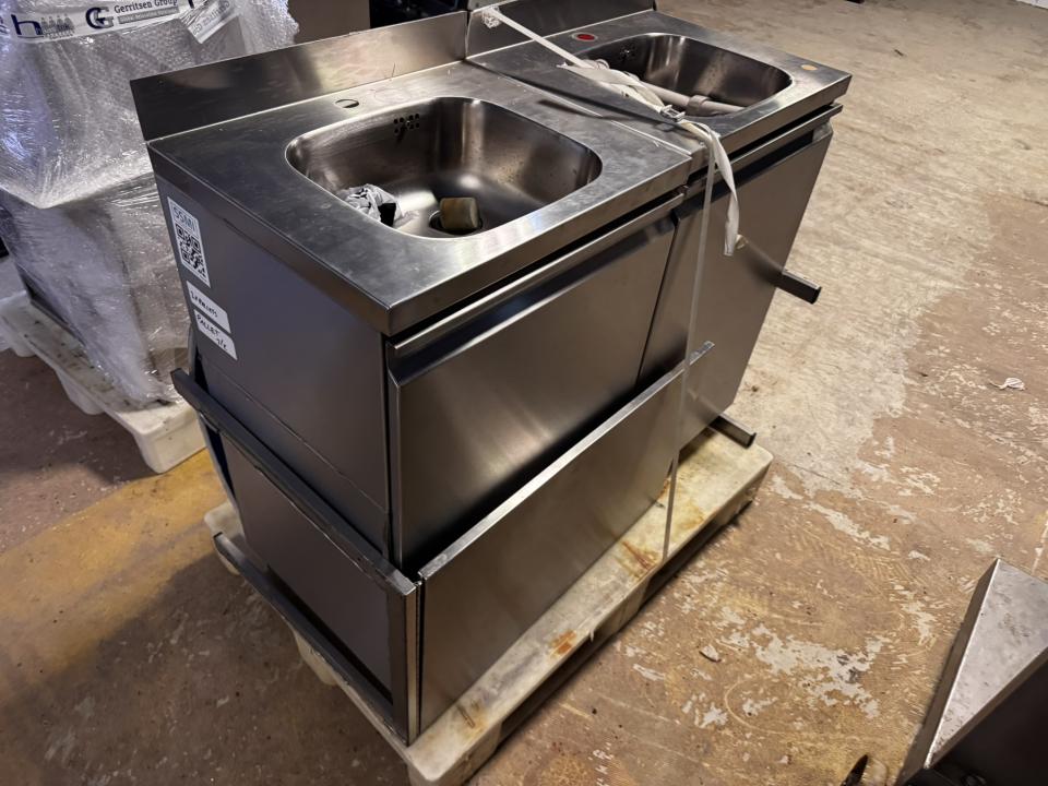 Stainless steel laboratory sinks Various Laboratory Equipment