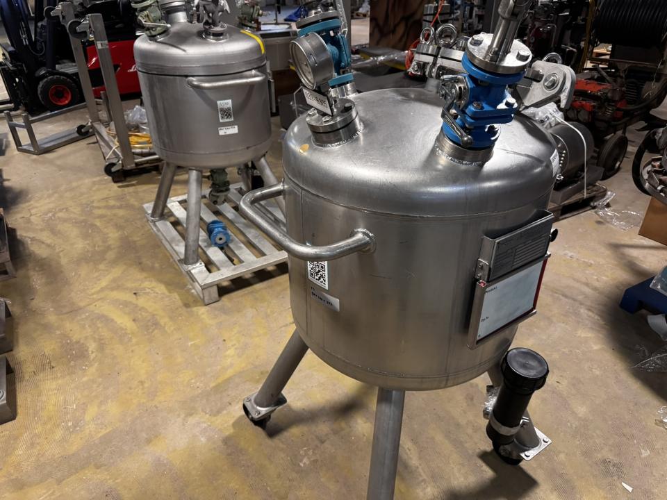 Mobile template tank 200 liter Various pharmaceutical, cosmetic and chemical