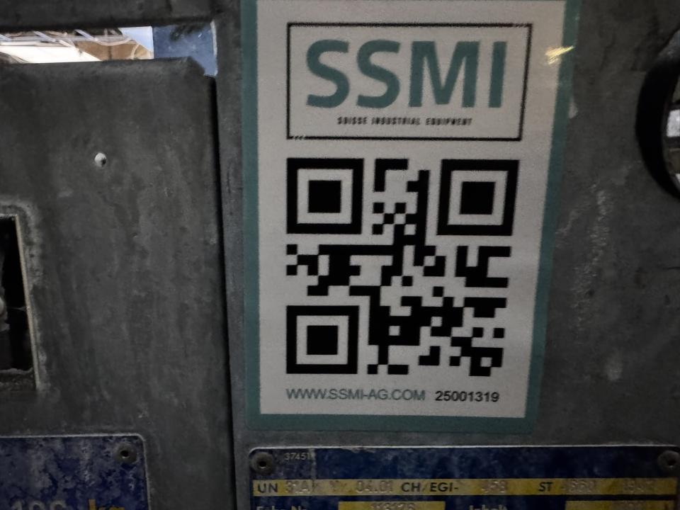 Mobile stainless steel container 1000 liter Containers