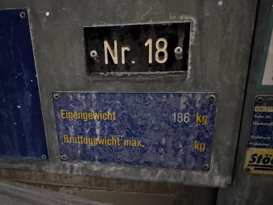 Mobile stainless steel container 1000 liter Containers