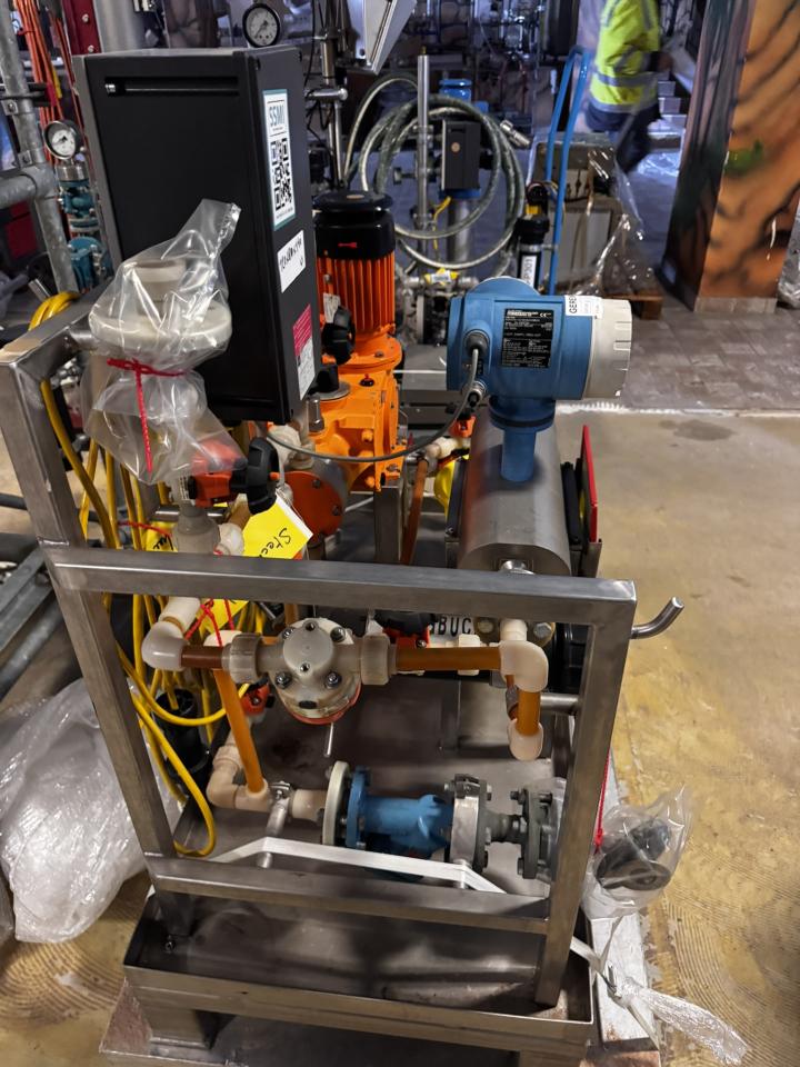 Mobile dosing device, 039 917 P2, with control unit Various pharmaceutical, cosmetic and chemical