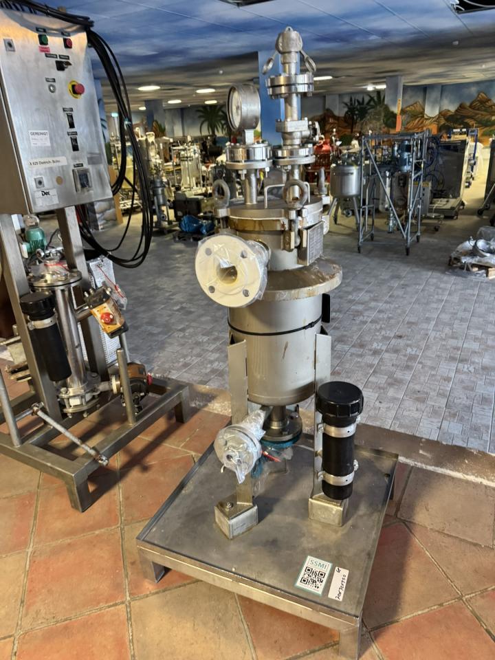 Ligacon Filter 040F602, material 304, max. 145°C, -1/+6 bar with heating jacket Filters