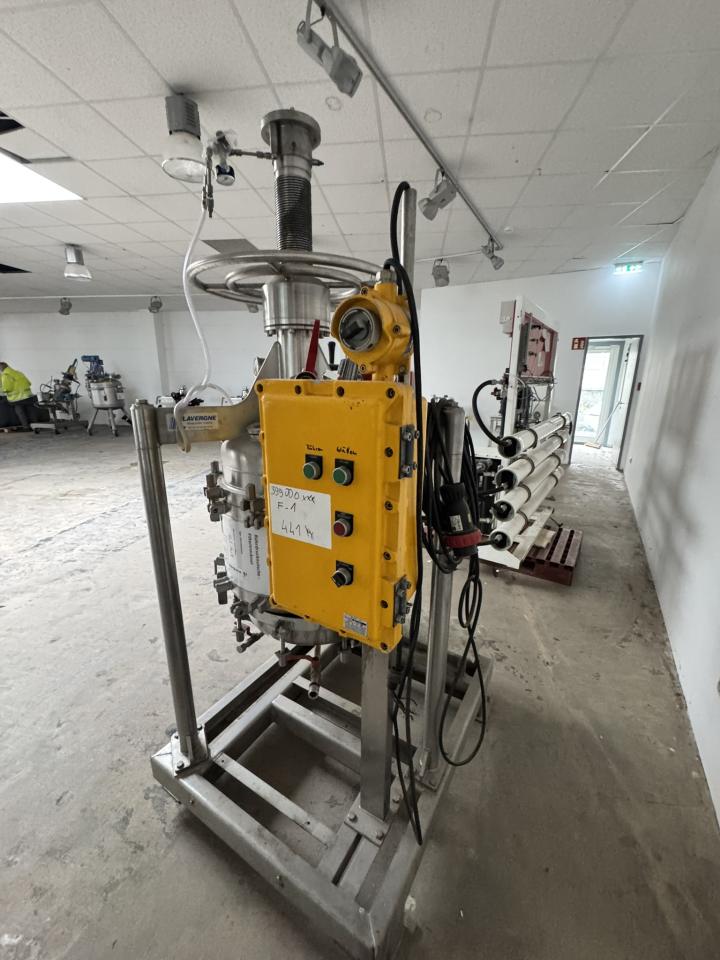 RDN filter dryer; 80 liters, made of 316L stainless steel, polished, max. 100°C, - 1/3 bar, filter area 0.21 m³, double jacket Filters